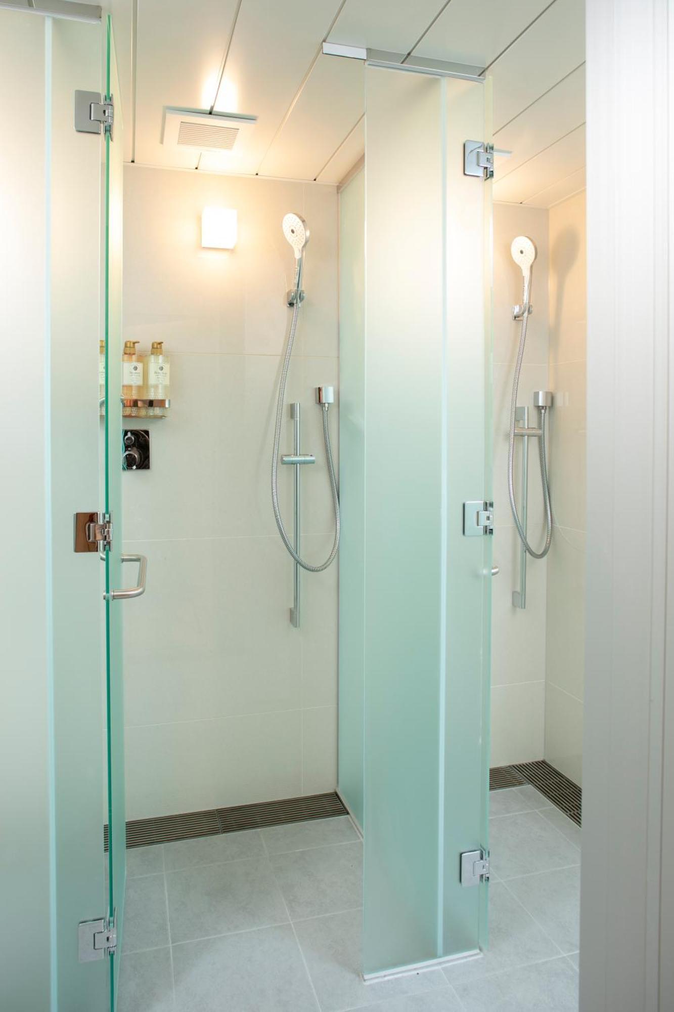 Plaza East Cabin For Men Only Yokote Exterior foto